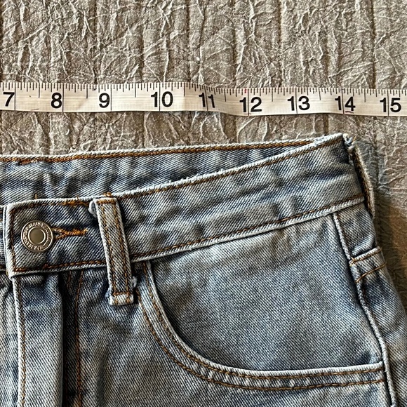 SHEIN Denim Jean Blue Wash Minimalist Bermuda Daily Shorts Size Small - Picture 8 of 12